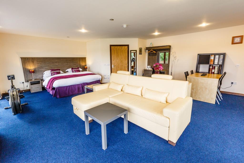 The Lodge On The Loch Aboyne Habitación foto